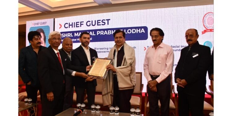 Dhirubhai Ambani Honoured Posthumously With ‘Lifetime Achievment Award’