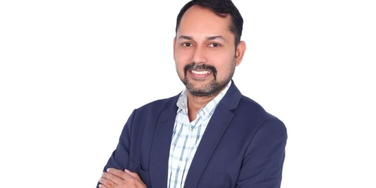 Ashutosh Sinha, former HR Head of Dalmia Bharat Refractories has joined EZ Compliance as Co-Founder