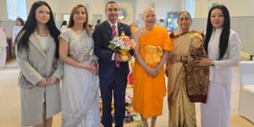 Neil Lal Named “Man of the Decade” by UK Buddhist & Thai Community, Receives Blessing from Dalai Lama