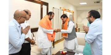 Chi. Goswami Vishal Bawasaaheb Visited Madhya Pradesh Chief Minister Dr. Mohan Yadav, his residence in Bhopal