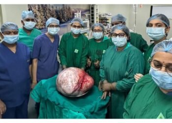 Successful Removal of 18 kg Ovarian Tumour from 68-Year-Old Woman