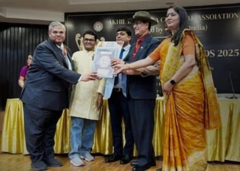 Dr. Vikas Singhal Honored with Bharat Shri Award 2025 for Advancing Evidence-Based Homeopathic Practice