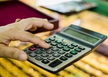 Know your gold’s worth: Use a gold rate calculator to estimate loan value