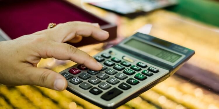 Know your gold’s worth: Use a gold rate calculator to estimate loan value