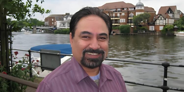 Indian Author and Human Rights Advocate Rajesh Talwar Honoured with the University of Nottingham Alumni Award