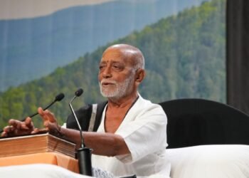 Morari Bapu Begins ‘Manas Margi’ Katha In US, Weaves Spiritual Values of Sanatan Dharma with Self Instrospection