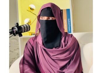 At Just 19, This Medical Student from Meerut is Leading a Freelancing Revolution Among Women