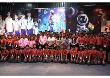 International Expert Presented Science behind Immunity and Vaccination at Gujarat Science City