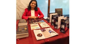 Nitika’s Connect to Readers with Her Book and Pen