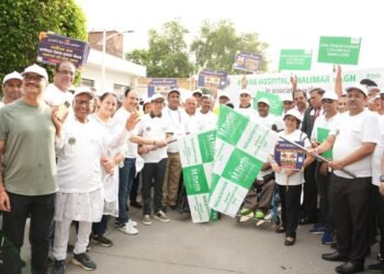 Fortis Hospital Shalimar Bagh Marks Organ Donation Day with Walkathon to Promote Life-Saving Awareness