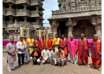 Surat Family Offers Waghas to 24 Temples in Dwarka on Janmashtami