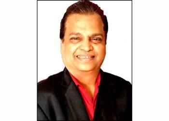 Surat artist-engineer Shailesh Tandel imagines futuristic Green Global Smart City