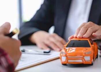 Key Factors to Consider Before Buying Car Insurance in 2025