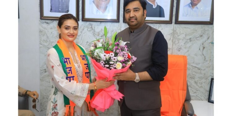 Eesha Agrawal Appointed Vice President of BJP Transport Cell Maharashtra Haji Arafat Shaikh Welcomes the Appointment