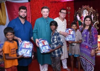 Star-studded Celebration of Ganapati, Mata Ki Chowki and 25 Years of community service