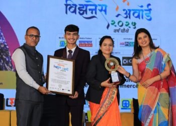 Excellence Award for Outstanding Institute In Pune – Mr.Gopal Khandare and Mrs.Prachi Khandare