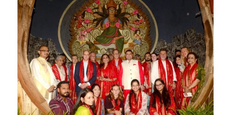 Foreign diplomats connect with the soul of North Kolkata at Chaltabagan Durga Puja