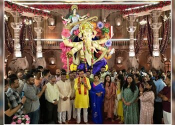 Whispering into Lord Ganesha’s Ear Fulfills Wishes – Every Year 50 to 80 Devotees Place Idols in Gratitude at the Mandap