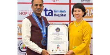 Acharya Manish Ji Honoured with Grand Records WorldKings Honorary Certificate at the 54th Convocation of Vietnamese Record Holders