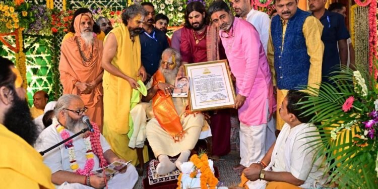 Mahant Nritya Gopal Das Ji Maharaj blesses Dr. Abhishek Verma as ‘Sanatan Warrior’