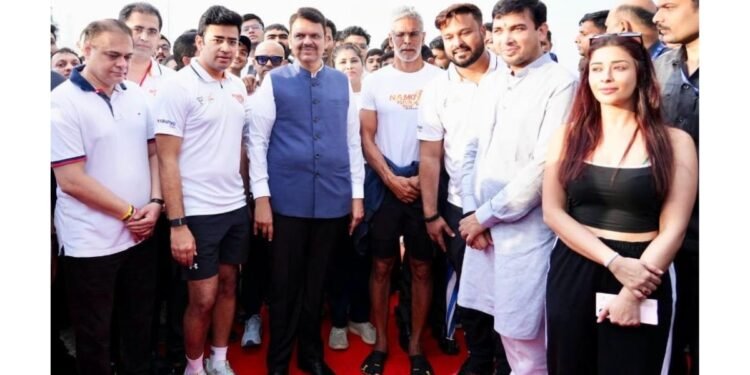 Tajinder Singh Tiwana Leads Historic NaMo Yuva Run on Mumbai’s Coastal Road Promenade to Celebrate PM Modi Ji’s 75th Birthday