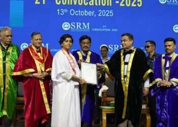 SRMIST shines at the 21st Convocation, awards 15k degrees and Honoris Causa to IIM-A director