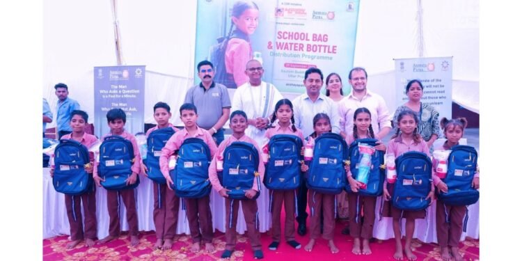Anshul Garg Mohan – Mr. Ashutosh Gupta – SDM Noida and The Akshaya Patra Foundation – Supports 500 Govt. School Students With Bags And Bottles