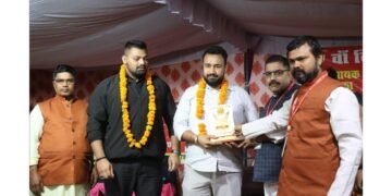 Sandeep Khasa Honoured by Pravasi Jan Kalyan Sangh at 17th Vishal Chhath Puja Samaroh in Gurgaon