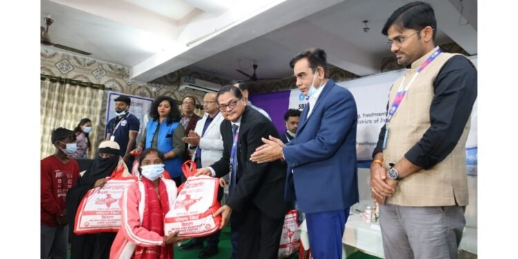 RK HIV AIDS Research and Care Center and SBI Foundation distribute nutrition kits to TB patients in Ranchi