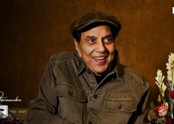 Dharmendra, Bollywood’s Original He-Man, Passes Away at 89 — An Era Ends