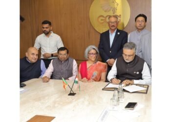 The Ceylon Chamber of Commerce and Gujarat Chamber of Commerce & Industry Sign MoU