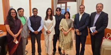Chief Secretary of Bihar Pratyaya Amrit meets a delegation led by Neetu Chandra for a Green Film City in Bihar