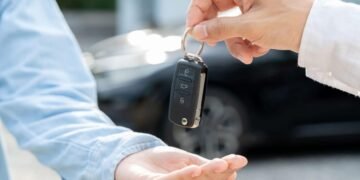 Why Every Car Buyer Should Use a Car Loan EMI Calculator Before Applying