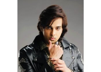 Popstar Season Is Here: Kabbir Khan Shines Bright in “Sheeshe De Glass”