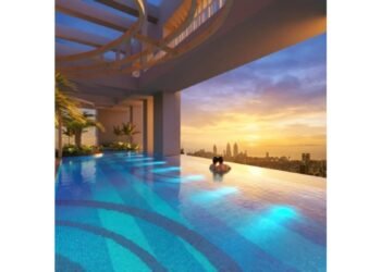 India’s Highest Infinity Pool at 700 Feet unveiled at Monte South, Byculla a JV between Marathon Group and Adani Realty