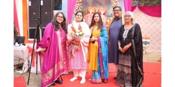 Renowned Artists Nikunj Kamra Ji and Arushi Gambhir Perform Rasmay Sankirtan at Mrs. Rajni Kapoor’s 75th Birthday