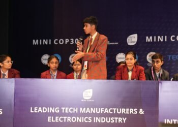 Can Technology Be Sustainable? Youth Delegates Discuss and Decide at MiniCOP30