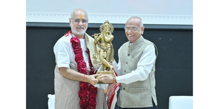 Spiritual Luminary Pujya Bhaishree Rameshbhai Oza inspires students at NFSU