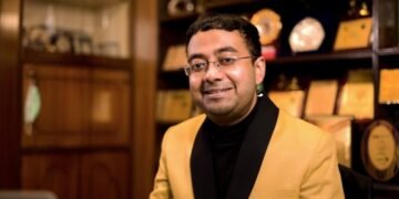 Kolkata’s Startup, Yes Sir Secures Funding to Expand Men-Only At-Home Massage & Grooming Services across India