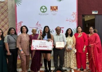 Vasai Girl Wins National Fashion Title with Collection Refreshing Heritage Textiles