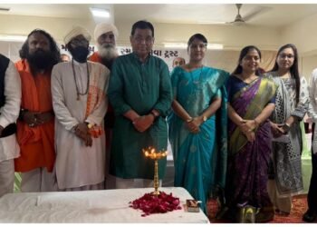 Grand Centenary Commemoration Held in Honour of Late Shri Palabhai Narayandas Parmar, Who Brought Electricity to Mokasan Village in Kadi