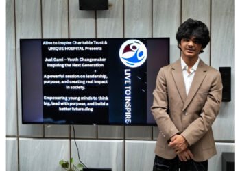 Jval Gami Leads Youth-Led Initiatives in Surat Promoting Climate Awareness, Worker Welfare and Social Responsibility