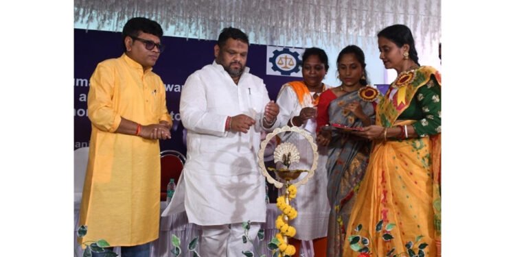 Important Conference on Rights and Social Security of Unorganised Workers Held in Bishnupur