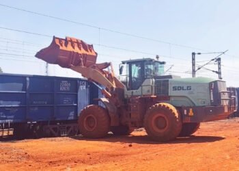 Vedanta Aluminium Cuts CO₂ Emissions by Half with EV Loader Deployment at Kodingamali