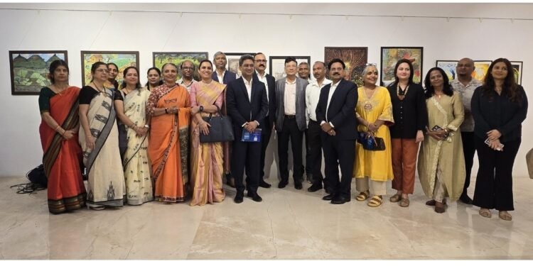 10th Sahayog Contemporary Art Exhibition Brings Police, Civil Services and Artists Together