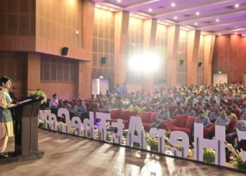 Dr. Kiran Bedi Visits Vedanta Jharsuguda, Inspiring Employees and Women Community Leaders