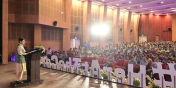 Dr. Kiran Bedi Visits Vedanta Jharsuguda, Inspiring Employees and Women Community Leaders