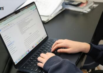 Freelance Writing Jobs: How Beginners Earn Their First Rs. 10,000