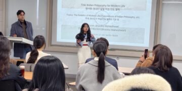 Bhavika Maheshwari of Surat raises Indian Flag Across the Asia with Cultural Impact