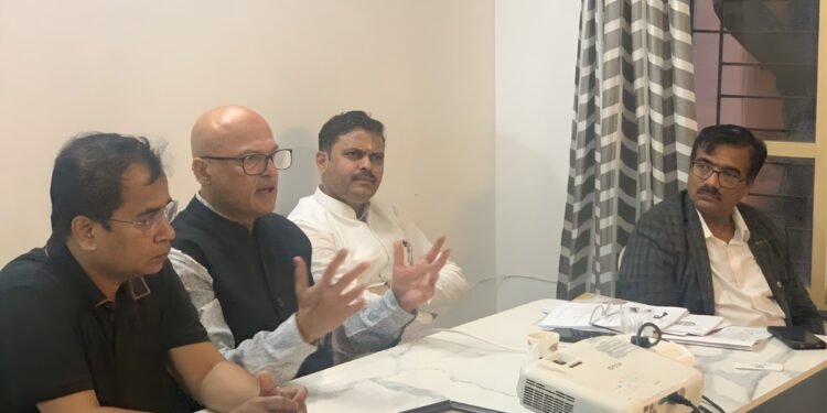 Maharashtra Flat Owners Welfare Association (MFOWA) Holds Strategic Meeting in Alibaug to Strengthen Property Rights Support for Flat Owners